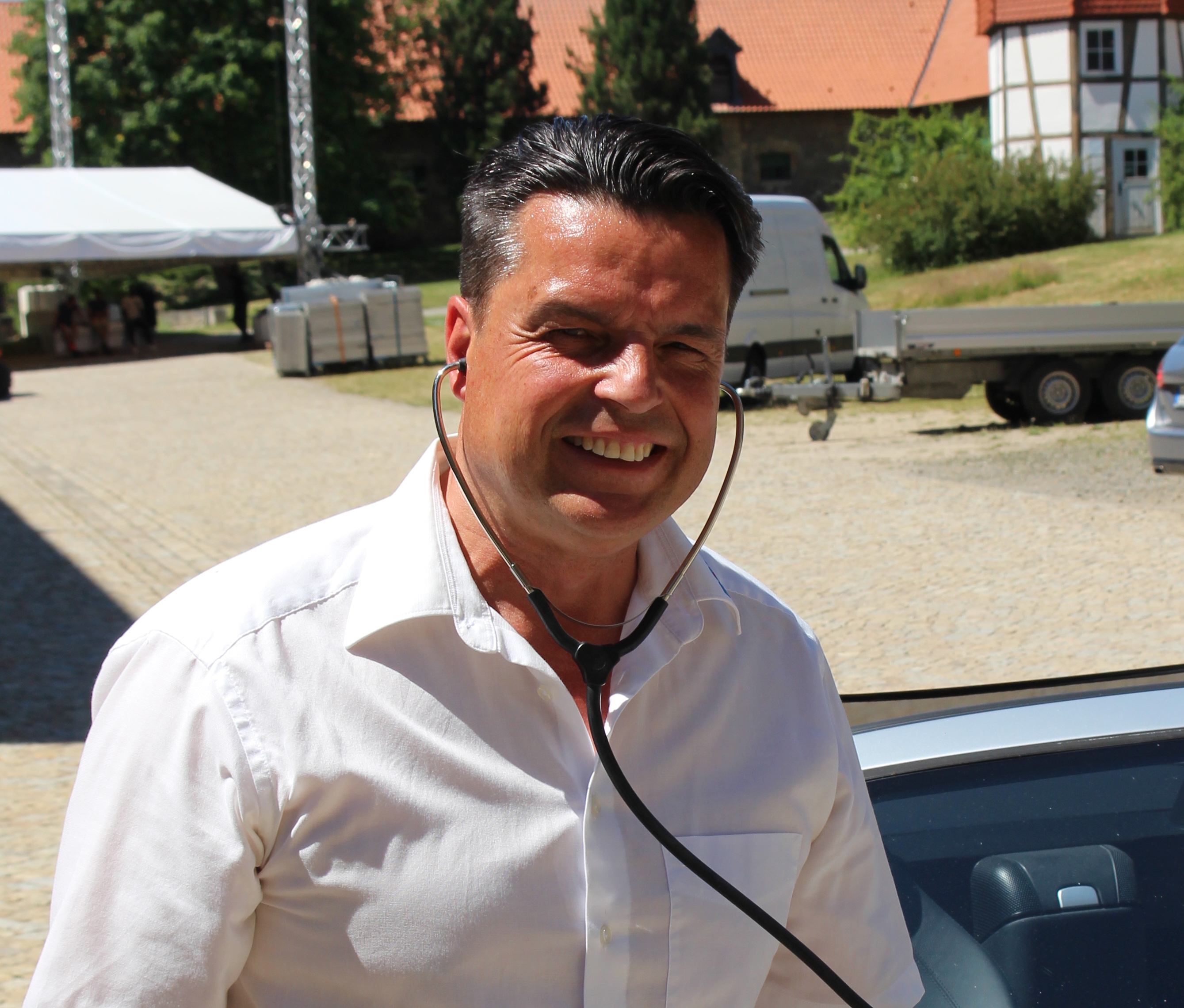 Marc Rohnke bei der Arbeit als KFZ-Sachverständiger